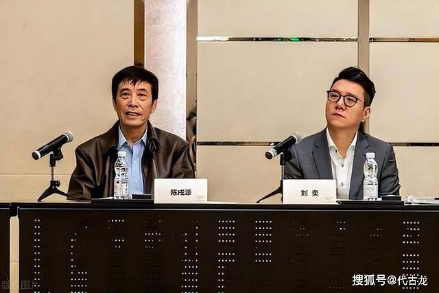 白丝校花扒腿让我c