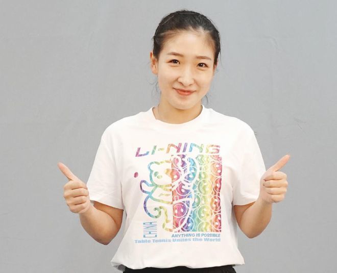 挺入她的体内重重抽送